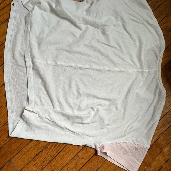 white and pink t-shirt - Picture 2 of 4